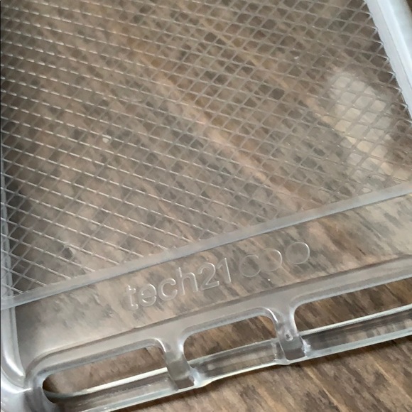 Like New iPhone 7/8 Plus Tech21 Case - Picture 4 of 7